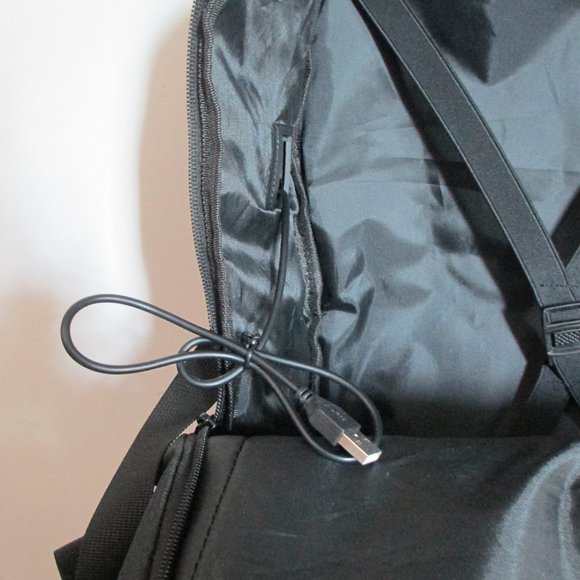 LARGE TRAVEL BACKPACK - Picture 9 of 10